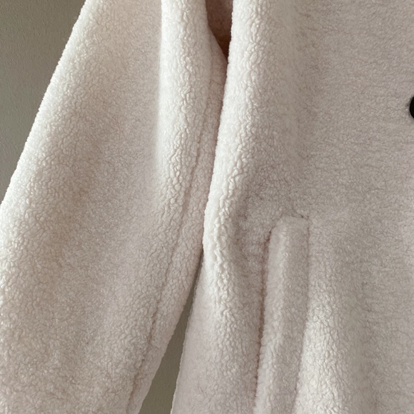 Brand new teddy coat M/L - Picture 3 of 4